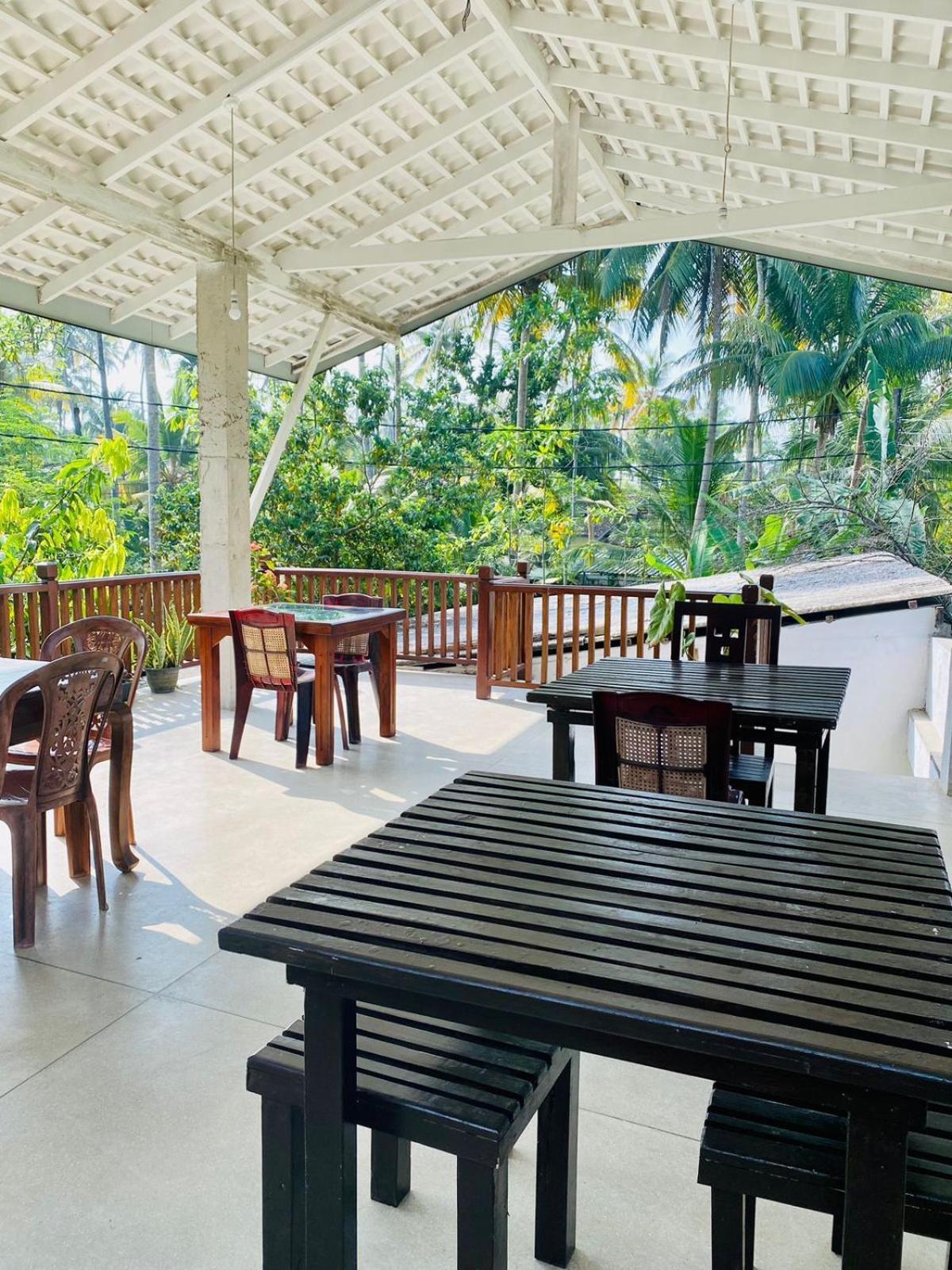 Berg House Unawatuna Hotel Bagian luar foto