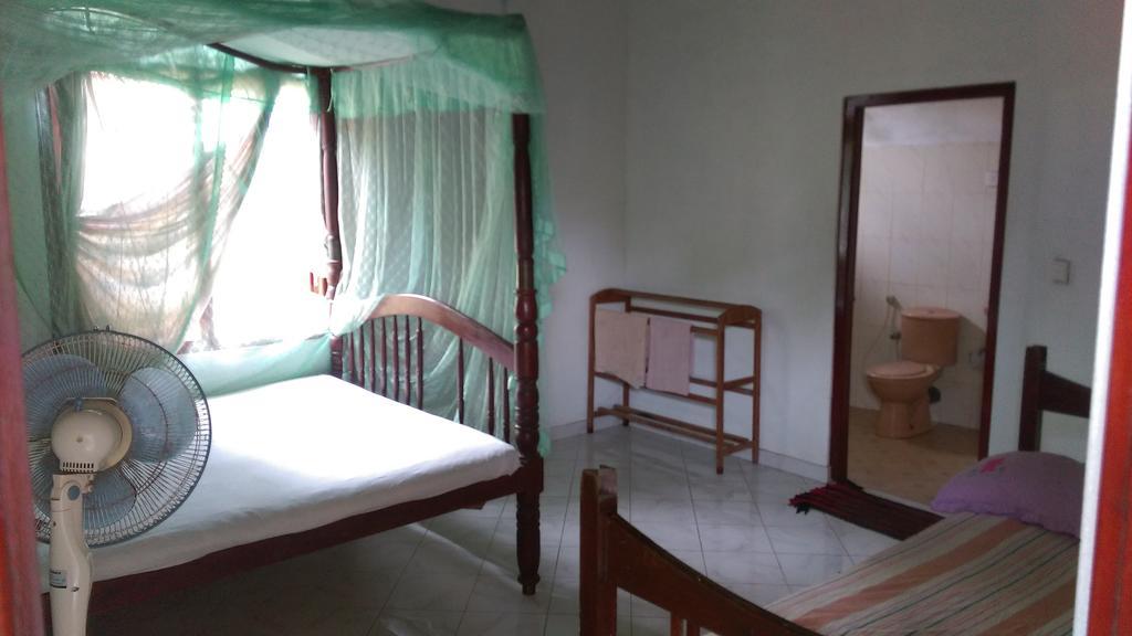 Berg House Unawatuna Hotel Ruang foto