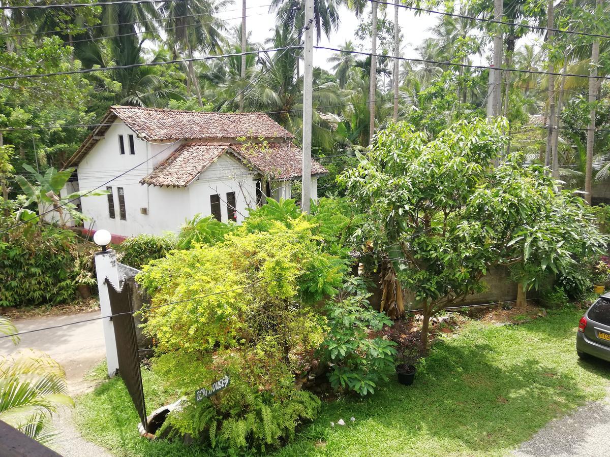 Berg House Unawatuna Hotel Bagian luar foto